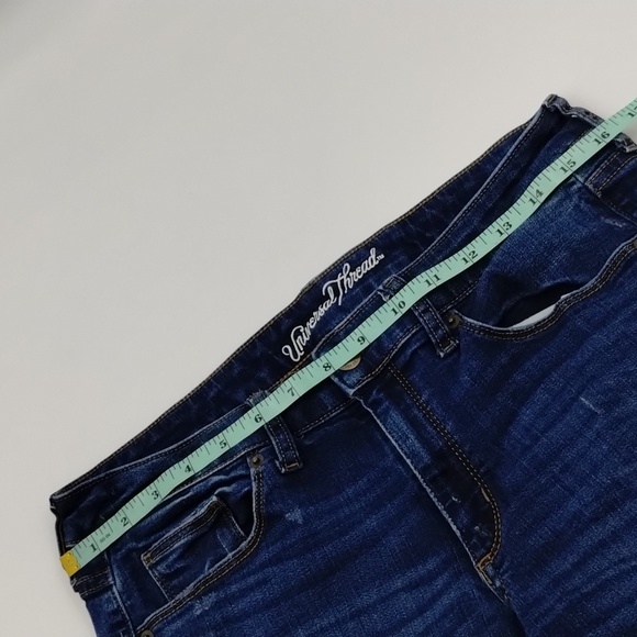 Universal Thread Skinny Midrise Bootcut Denim Jeans Size 10/30R Distressed - Picture 6 of 13